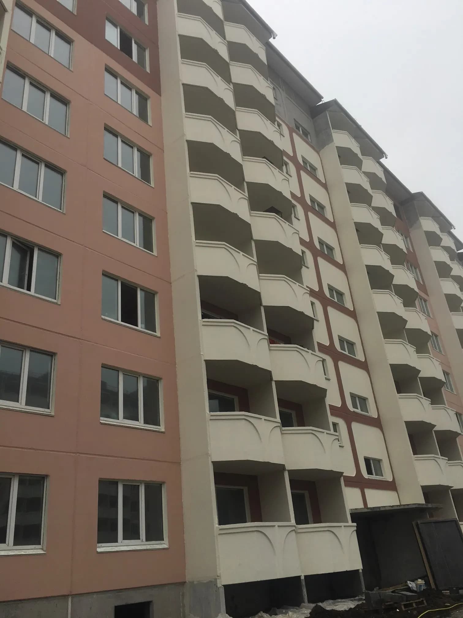 Жилые дома со встроенными помещениями в районе ул. Нейбута 81а, в г. Владивостоке. I этап строительства. Жилой Дом №3, фото 2